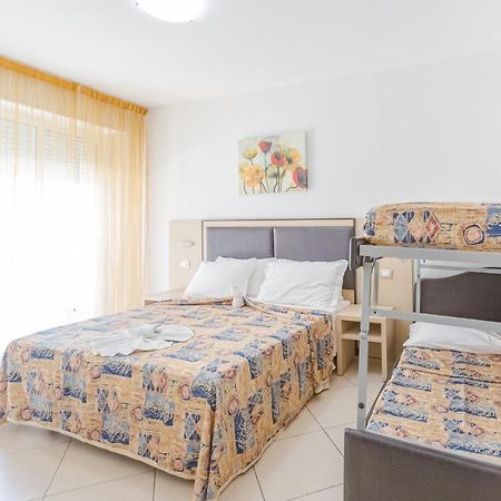Hotel Bremen Rimini Exteriör bild