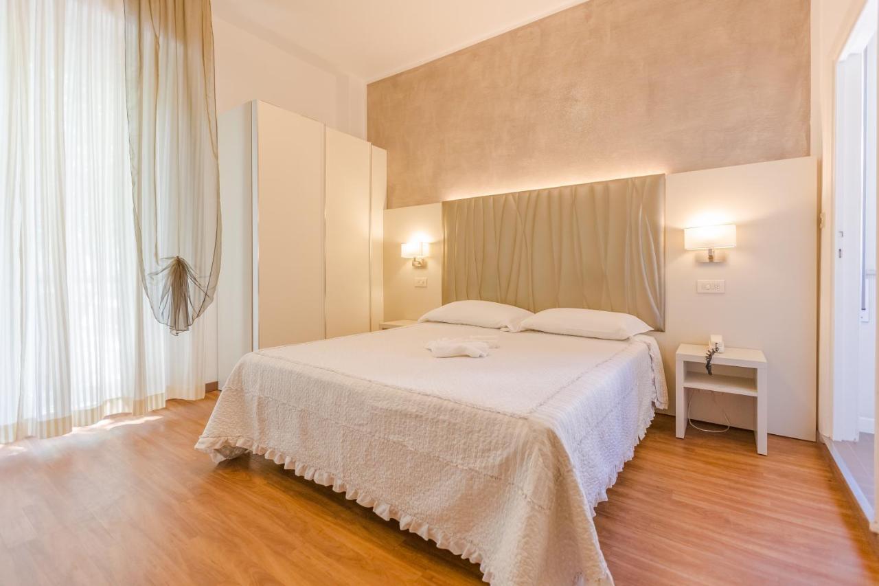 Hotel Bremen Rimini Exteriör bild