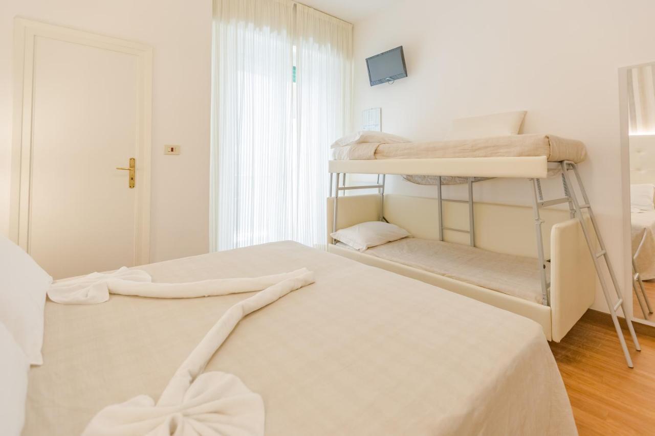 Hotel Bremen Rimini Exteriör bild
