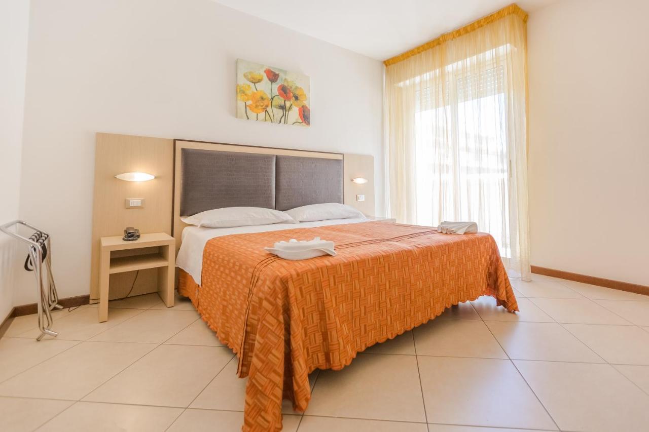 Hotel Bremen Rimini Exteriör bild