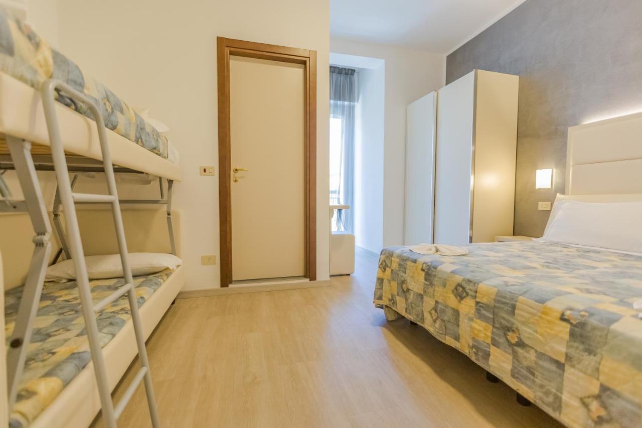 Hotel Bremen Rimini Exteriör bild