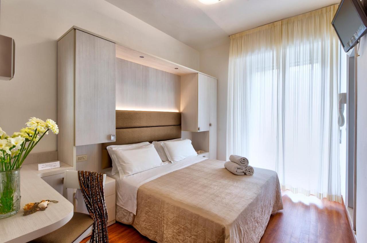 Hotel Bremen Rimini Exteriör bild